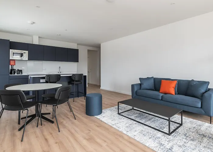 The Cornerstone Two By At 더블린