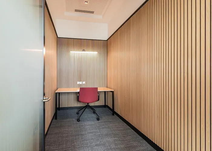 The Cornerstone Two By At * 더블린