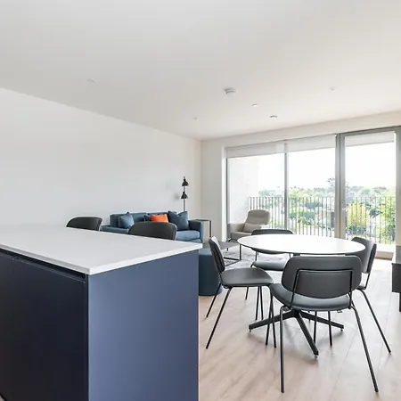 Apartament The Cornerstone Two By At *