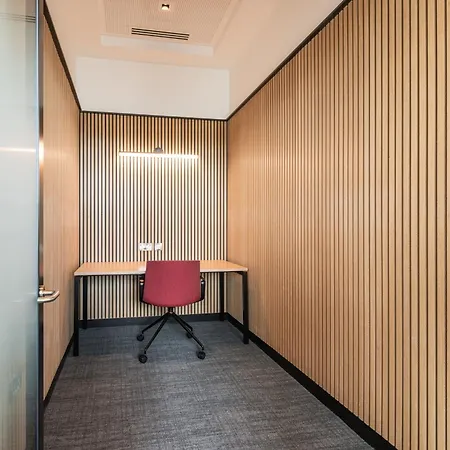 The Cornerstone Two By At * Dublino