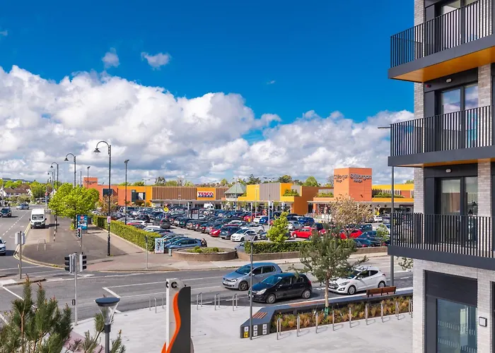 The Cornerstone Two By At 아파트