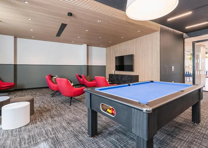 The Cornerstone Two By At アパート *