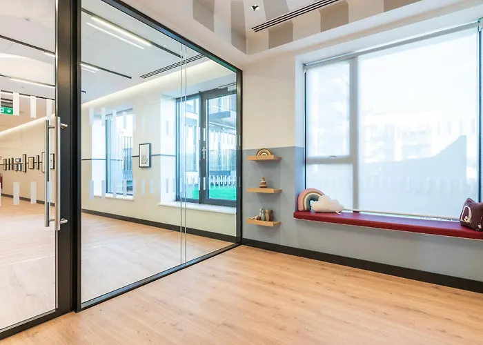 アパート The Cornerstone Two By At