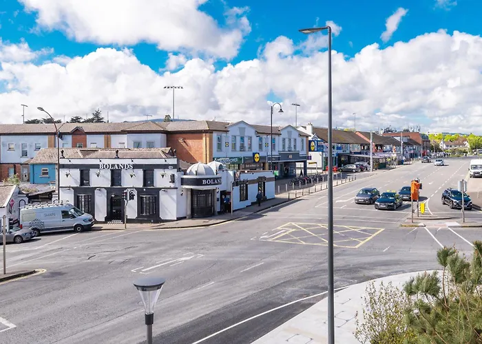 The Cornerstone Two By At アパート *